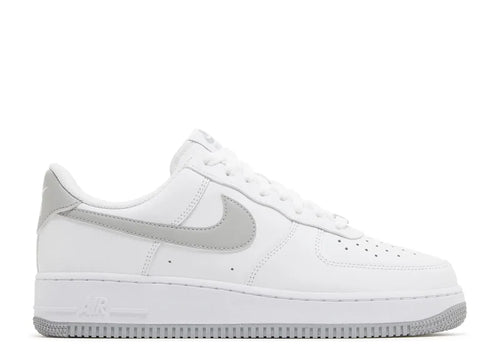 AIR FORCE 1 '07 'WHITE LIGHT SMOKE GREY'