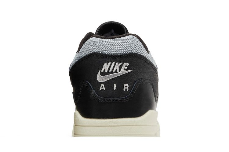 Air Max 1 Patta Waves Black (with Bracelet)