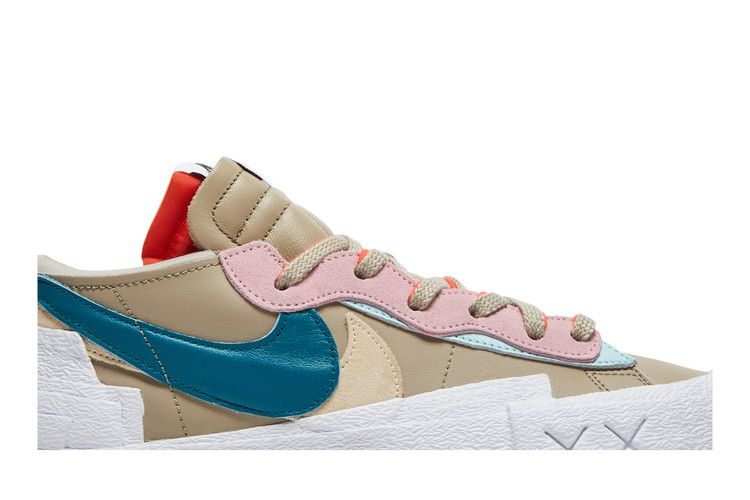 Blazer Low sacai KAWS Reed