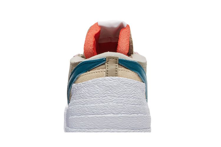 Blazer Low sacai KAWS Reed