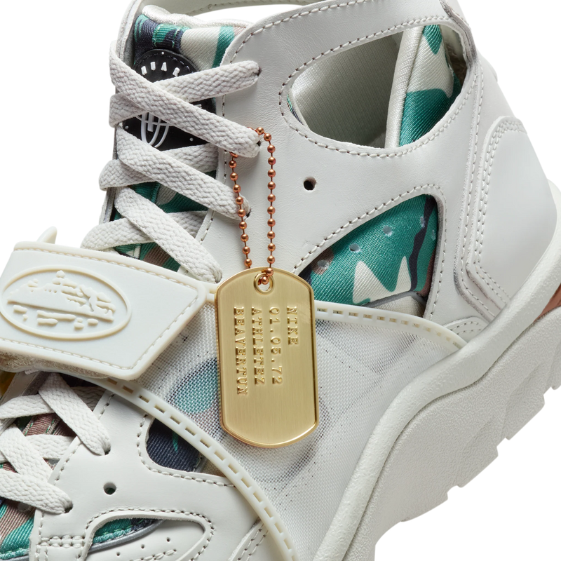Corteiz x Air Huarache 'Light Bone'