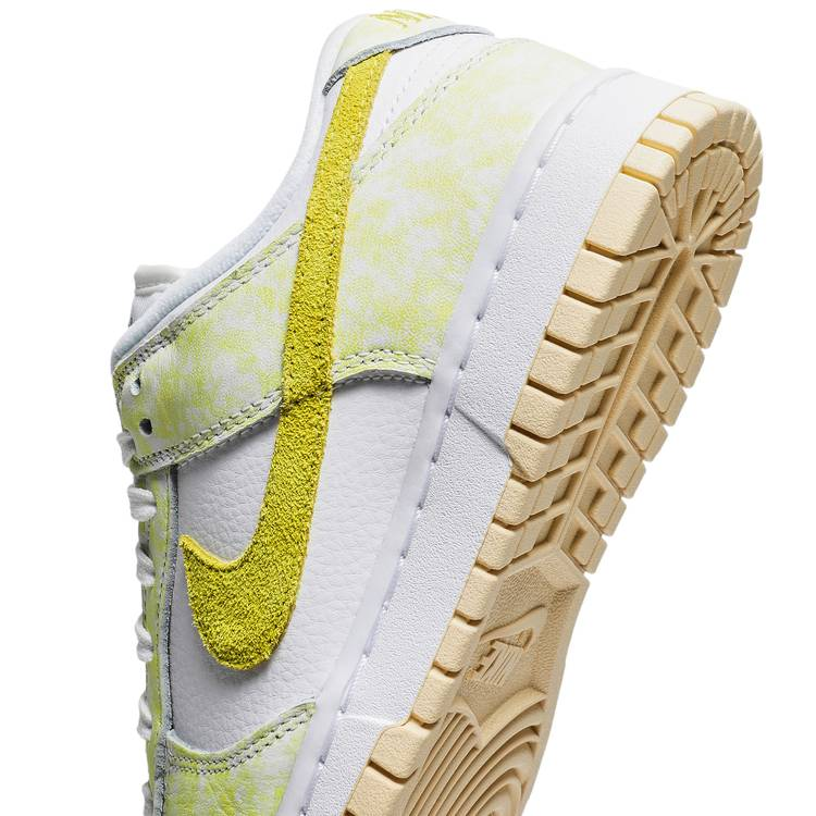 Dunk Low Yellow Strike (Women's)
