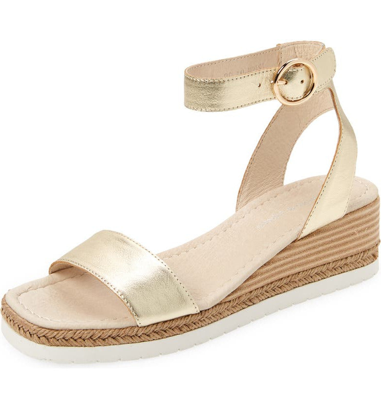 Women's Django & Juliette Irish in Pale Gold Leather. Sku: DJ15825F39LE
