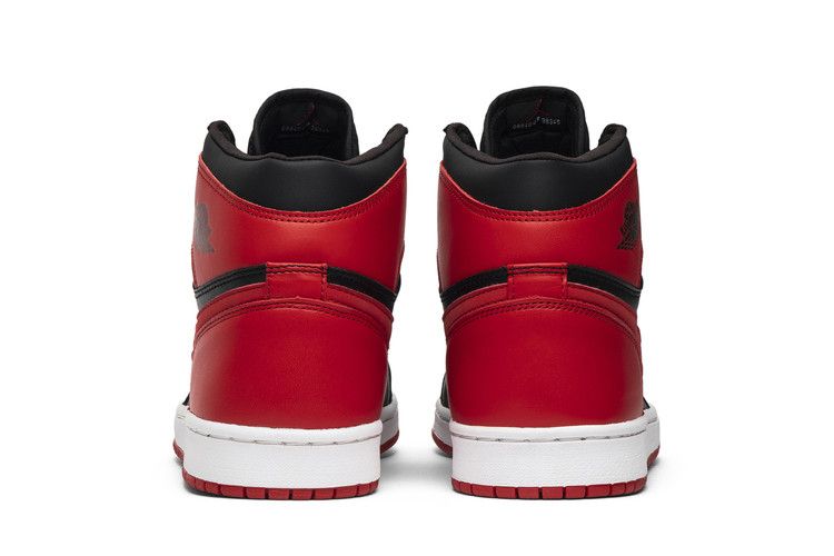 Jordan 1 Retro Bred (2001)