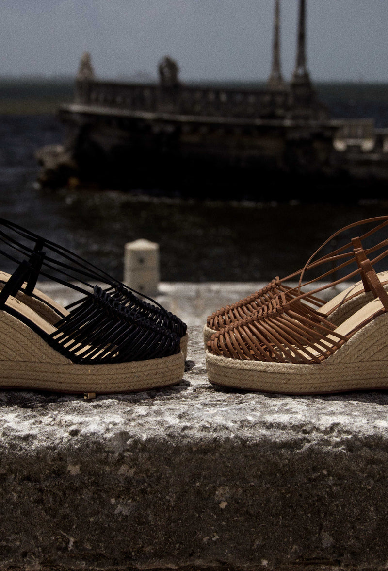 KAIA HONEY SANDALS