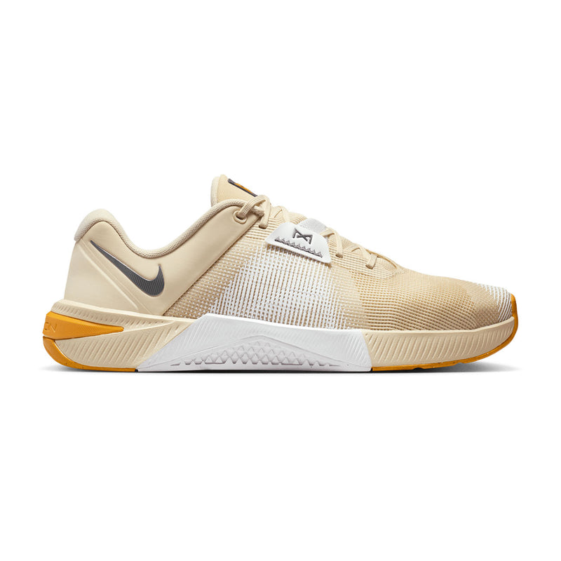 Men's Nike Metcon 10 (Lt Khaki / Iron Grey / Gold Leaf)