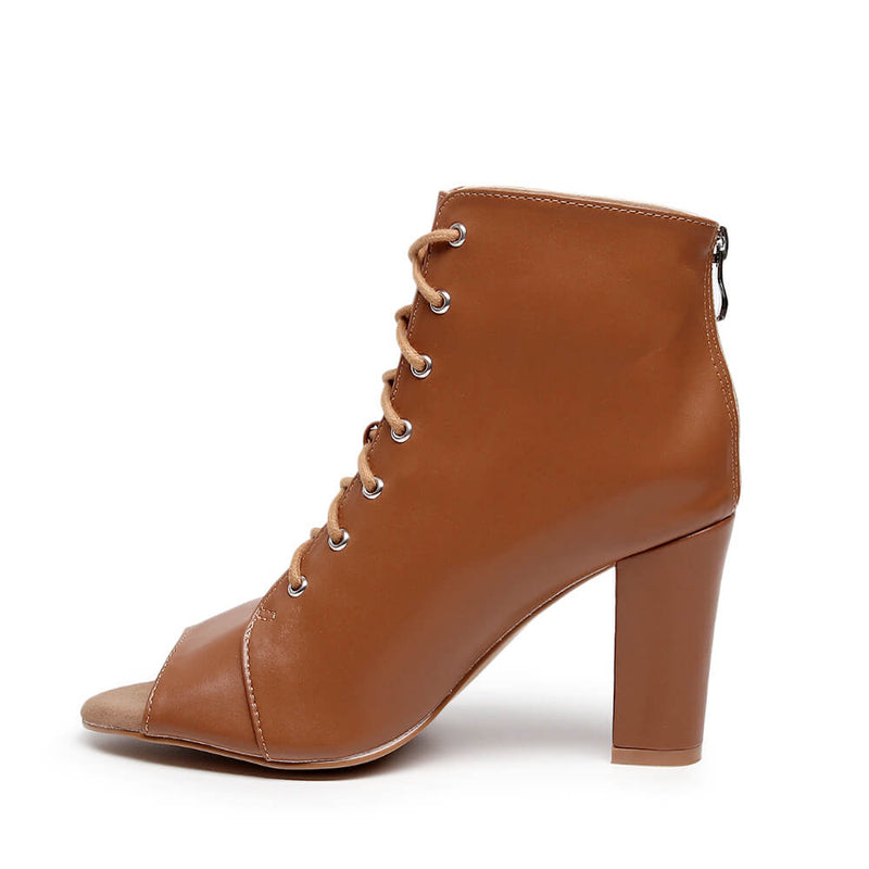 Parker Wide Fit - Cinnamon Vegan Leather - Suede Sole