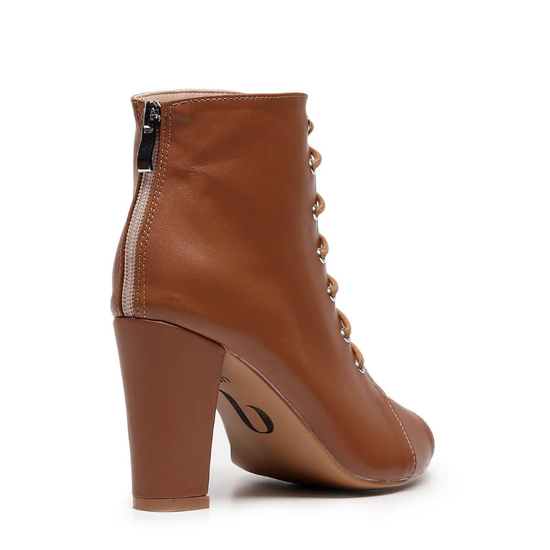 Parker Wide Fit - Cinnamon Vegan Leather - Suede Sole