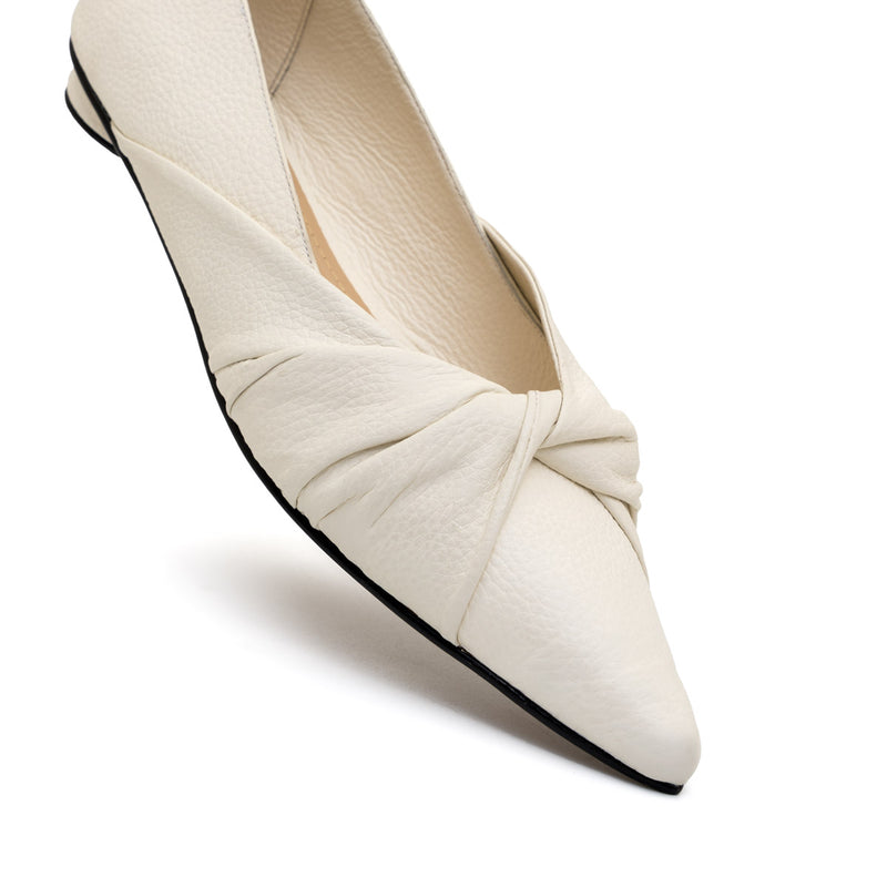 PAULA OFF WHITE FLATS