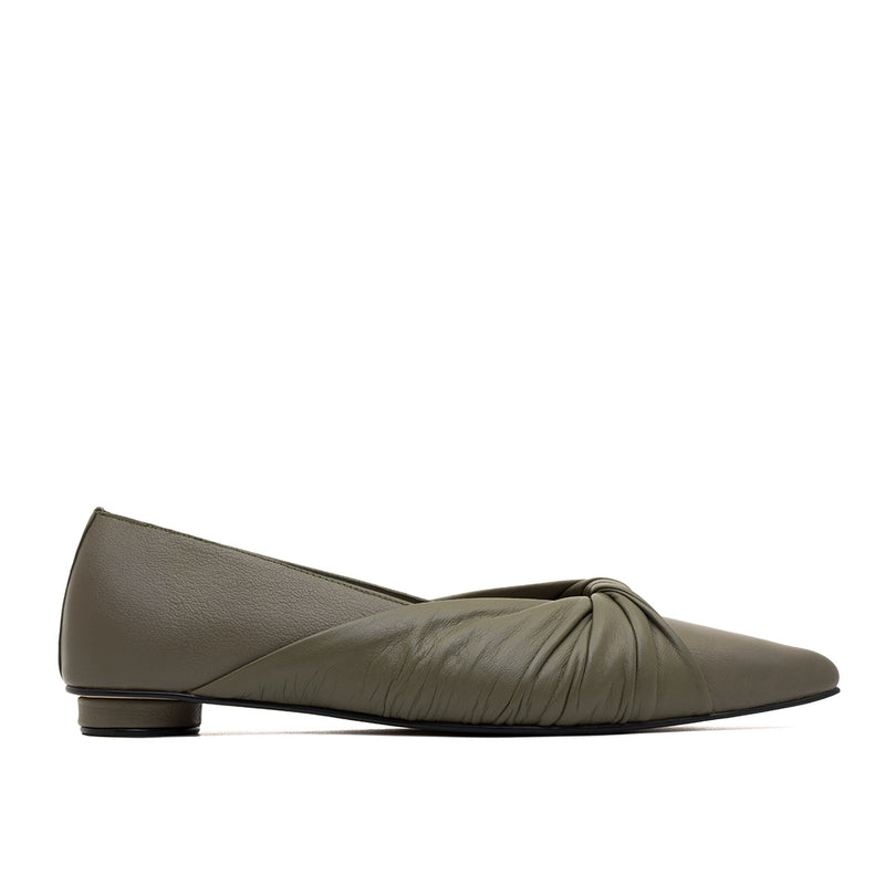 PAULA OLIVE FLATS