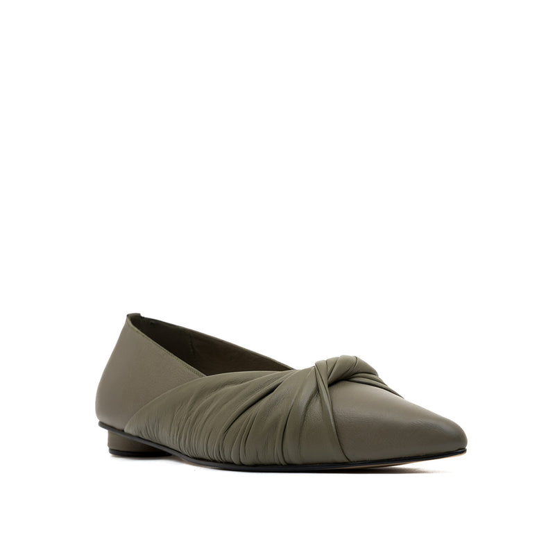 PAULA OLIVE FLATS