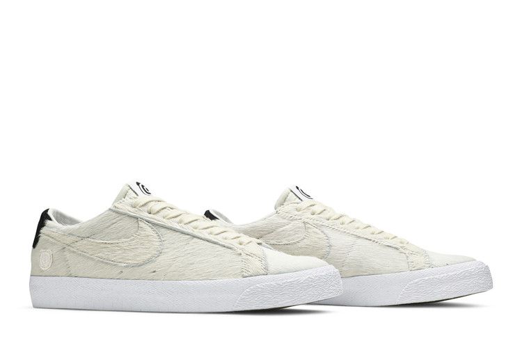SB Blazer Low Medicom Toy (2020)