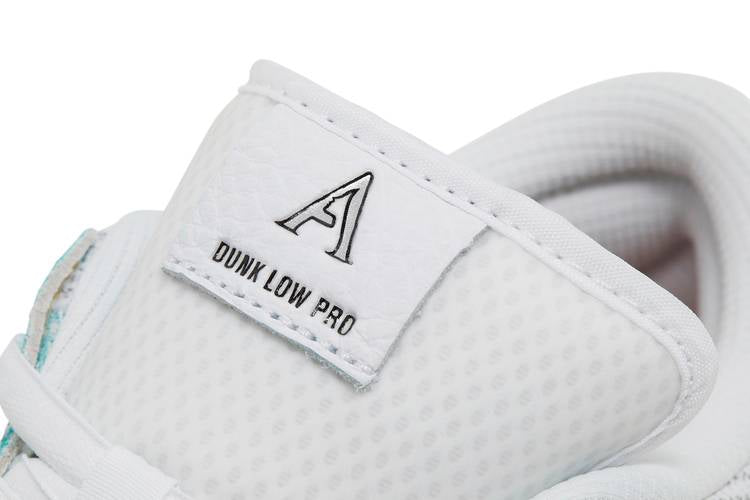 SB Dunk Low April Skateboards