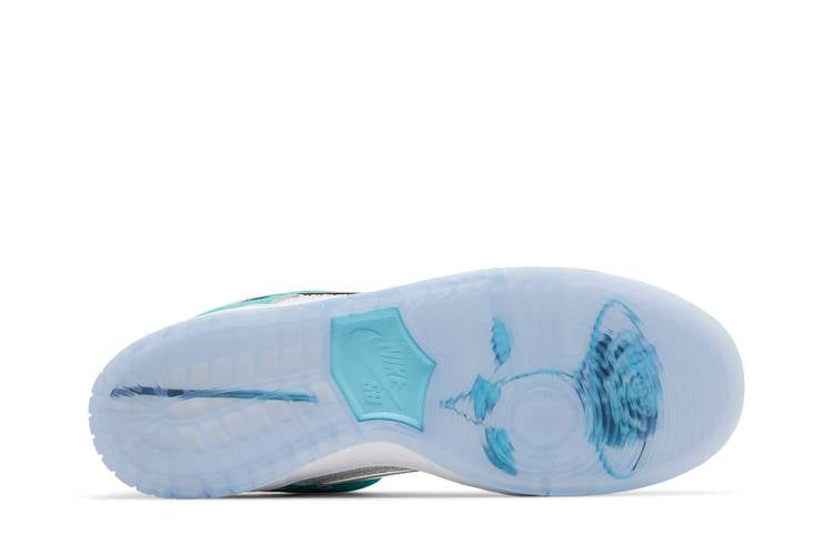 SB Dunk Low April Skateboards