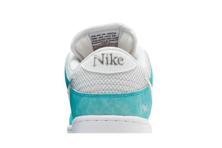 SB Dunk Low April Skateboards