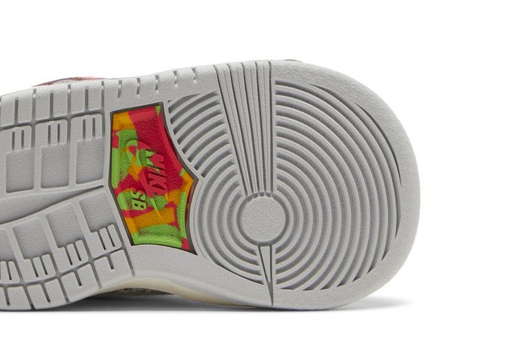 SB Dunk Low Be True Xavier Schipani (TD)