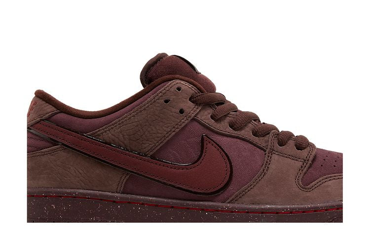 SB Dunk Low City of Love Burgundy Crush