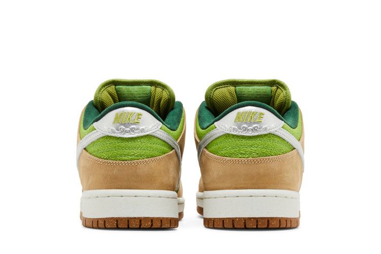 SB Dunk Low Escargot