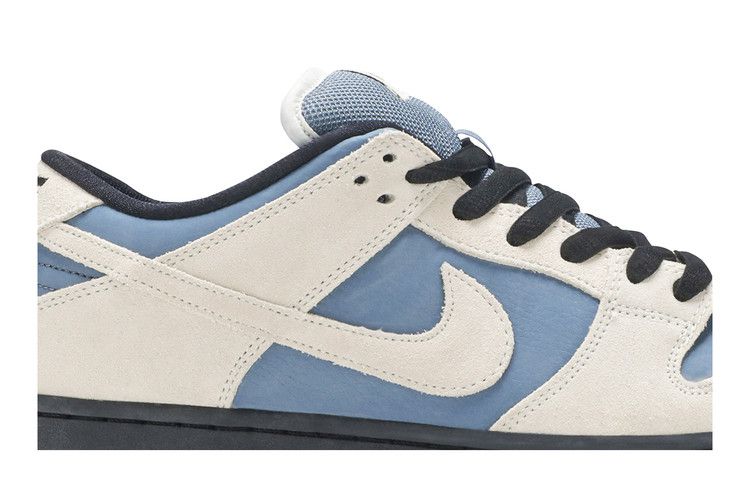 SB Dunk Low Light Cream Thunderstorm