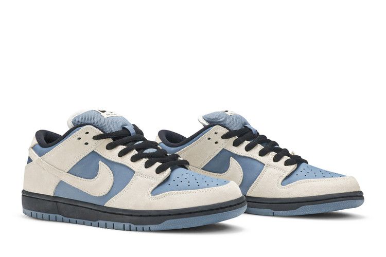 SB Dunk Low Light Cream Thunderstorm