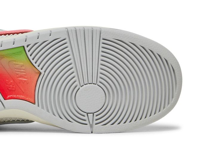 SB Dunk Low Pro Be True Xavier Schipani