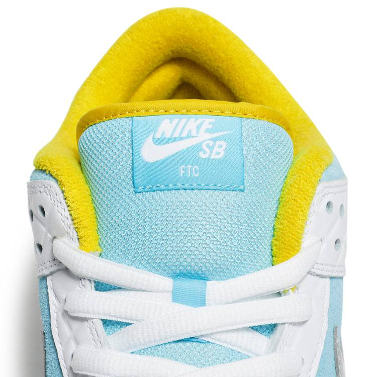 SB Dunk Low Pro FTC Lagoon Pulse (Regular Box)