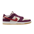 Nike SB Dunk Low Skate Like a Girl - Side Kicks