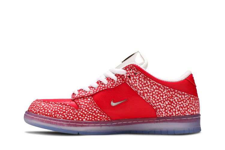 SB Dunk Low Stingwater Magic Mushroom