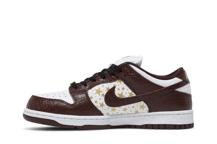 SB Dunk Low Supreme Stars Barkroot Brown (2021)
