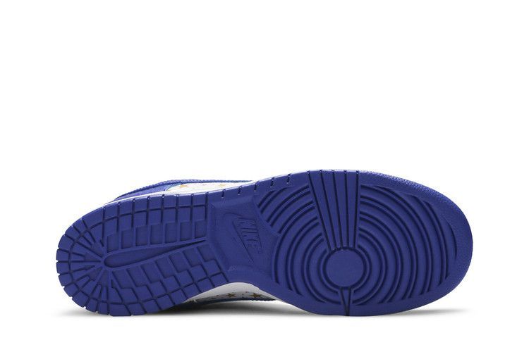 SB Dunk Low Supreme Stars Hyper Royal (2021)