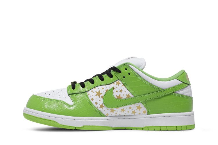 SB Dunk Low Supreme Stars Mean Green (2021)