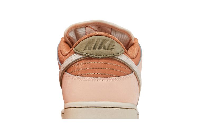 SB Dunk Low Trocadéro Gardens