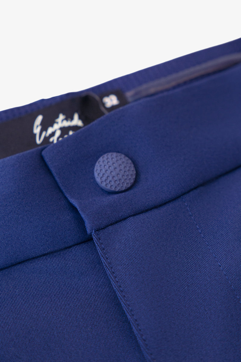 Signature Chino Short