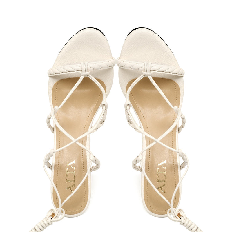SUSSANA OFF WHITE SANDALS