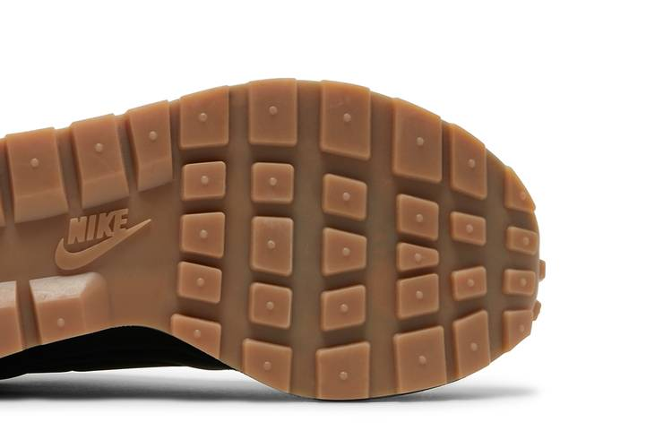 Vaporwaffle sacai Black Gum