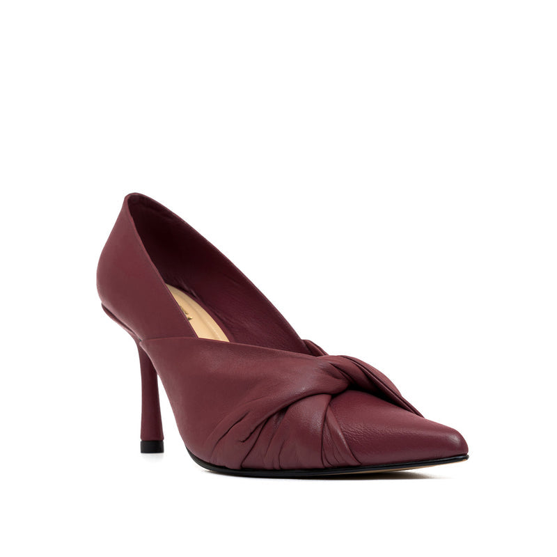 VICTORIA WINE HEELS