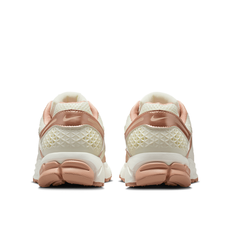 WOMEN'S ZOOM VOMERO 5 ROSE GOLD