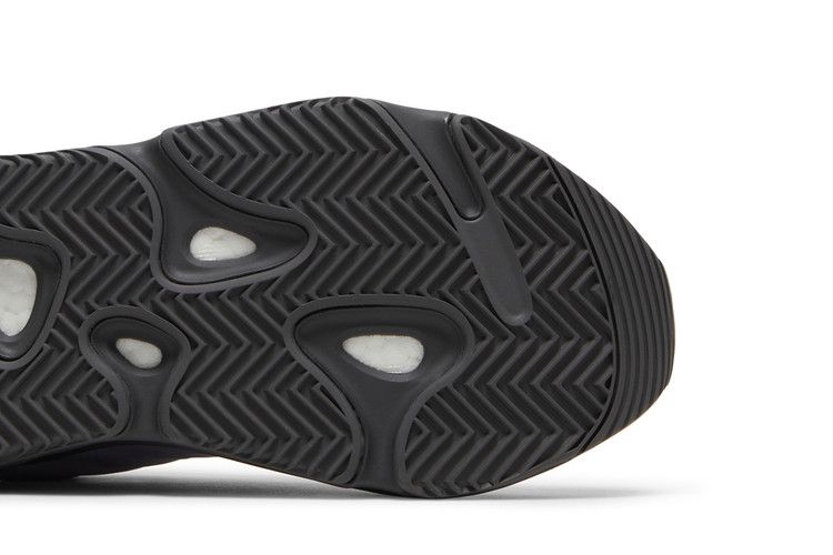 Yeezy Boost 700 MNVN Geode