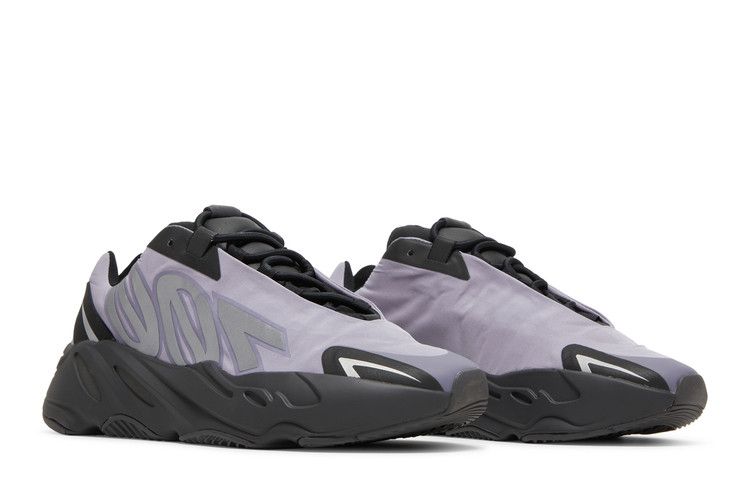 Yeezy Boost 700 MNVN Geode
