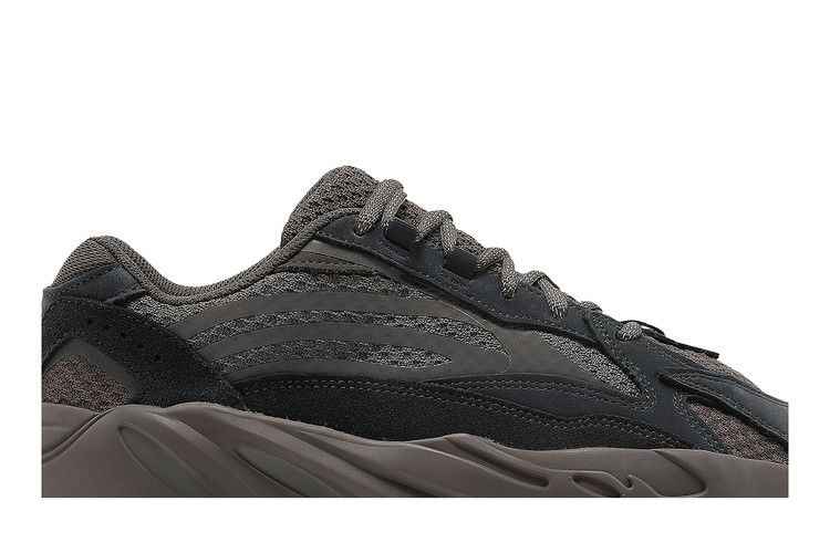 Yeezy Boost 700 V2 Mauve