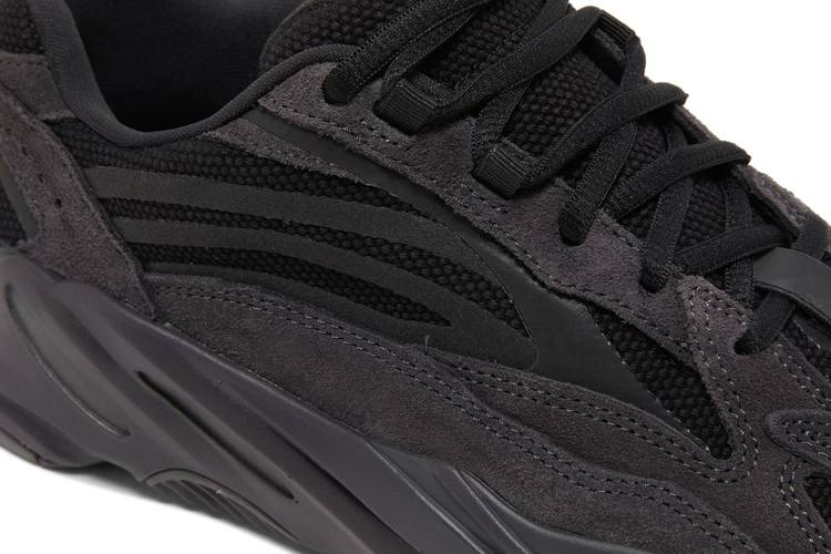 Yeezy Boost 700 V2 Vanta