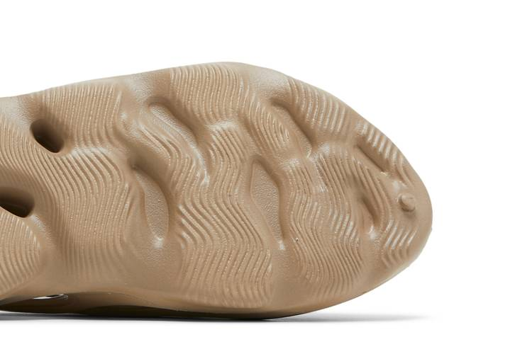 Yeezy Foam RNNR Mist