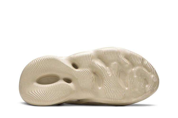Yeezy Foam RNNR Sand