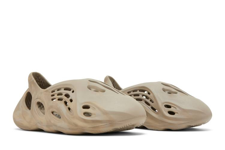 Yeezy Foam RNNR Stone Sage