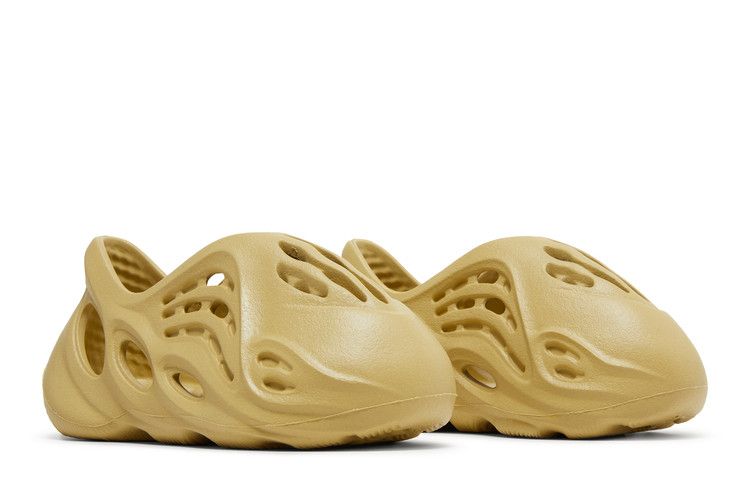 Yeezy Foam RNNR Sulfur (Infants)