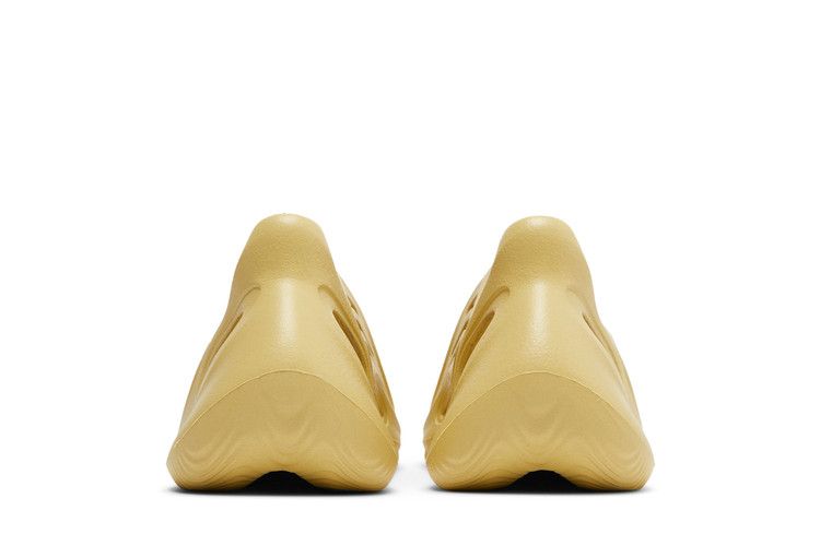 Yeezy Foam RNNR Sulfur (Kids)