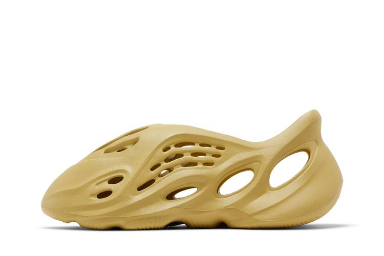 Yeezy Foam RNNR Sulfur