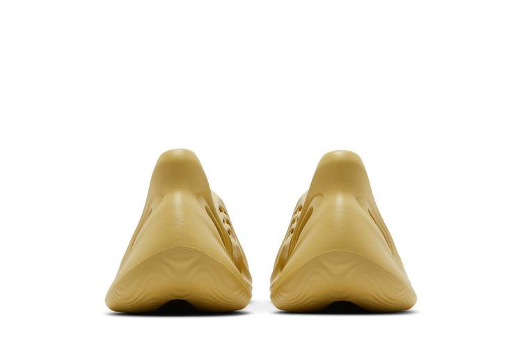 Yeezy Foam RNNR Sulfur