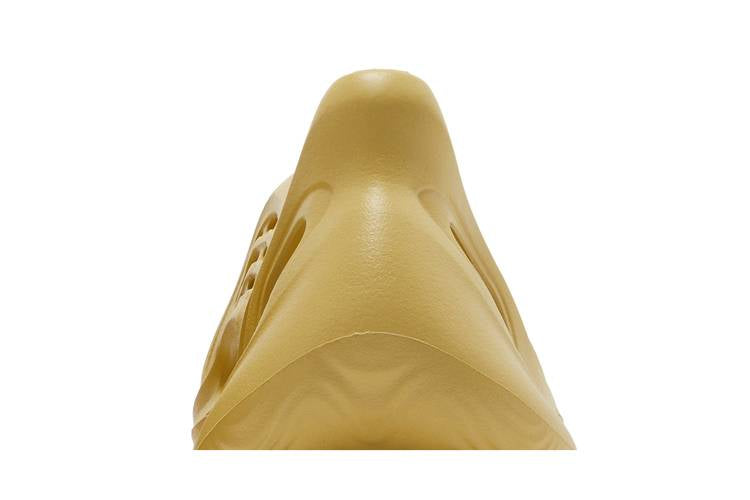 Yeezy Foam RNNR Sulfur