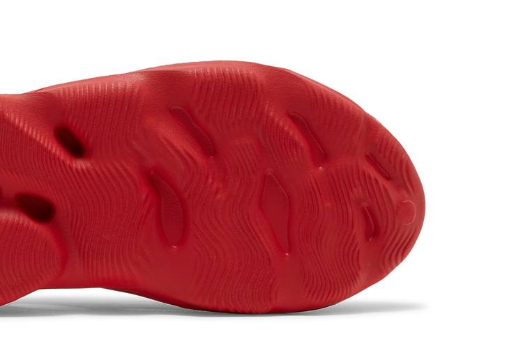 Yeezy Foam RNNR Vermillion